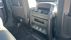Land Rover Defender 3.0 D250 X-Dynamic HSE 110 5dr Auto Diesel Estate